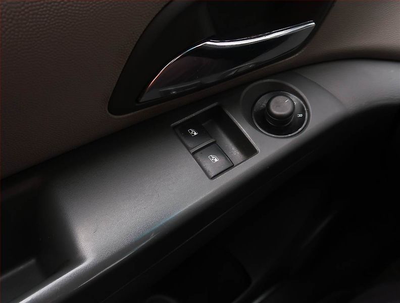 Chevrolet Cruze (2009) 1.6 i 16V, nová STK, v provozu - fotka 15 z 15