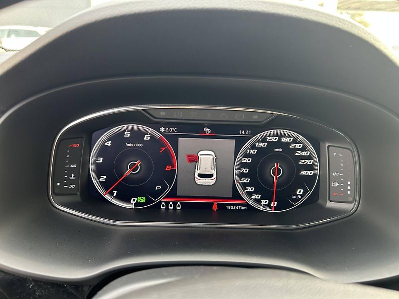 Seat Ateca DSG 4WD 2,0 TSI - fotka 13 z 30