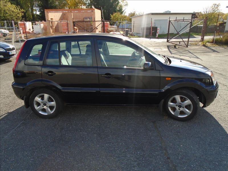Ford Fusion 1,4 - fotka 2 z 21