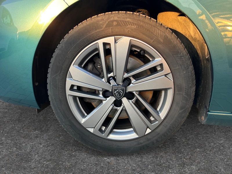 Peugeot 308 (2022) ACTIVEPACK 1.2PT 96kW CZ DPH - fotka 14 z 25