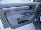 Volkswagen Touran 1,6 TDi CL BlueMotion*TAŽ.ZAŘ. - náhled 12