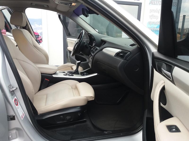BMW X3 2.0D,4X4,XENONY,PANORAMA,NAVI! - fotka 14 z 28