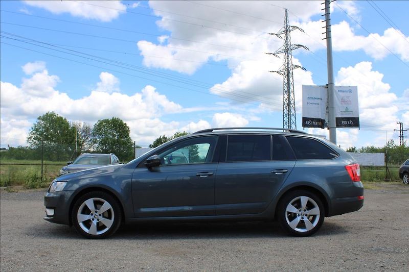 Škoda Octavia 2,0 TDi  AMBITION, DIG. KLIMA - fotka 8 z 23