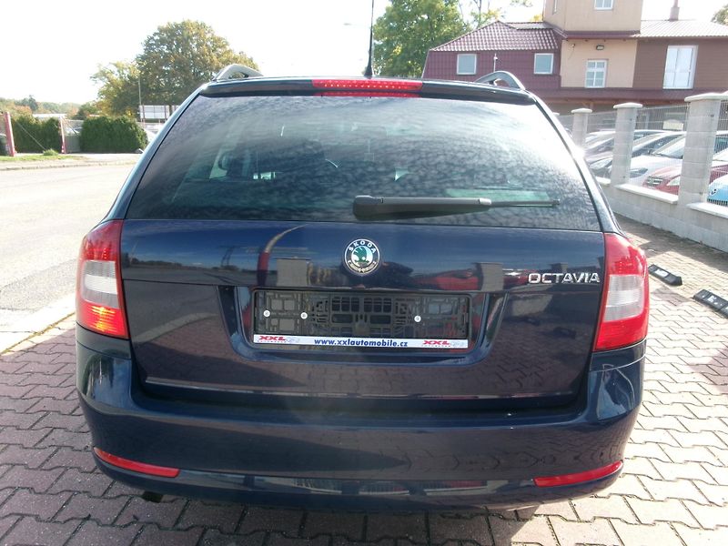 Škoda Octavia (2012) 1,2 TSI KLIMA  - fotka 7 z 25