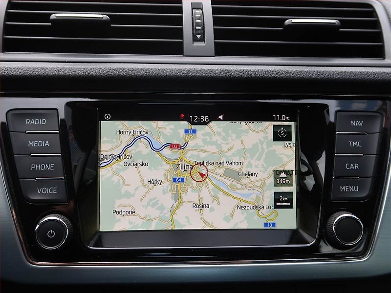Škoda Fabia (2019) 1.0 TSI, Navi, Tempomat - fotka 12 z 16