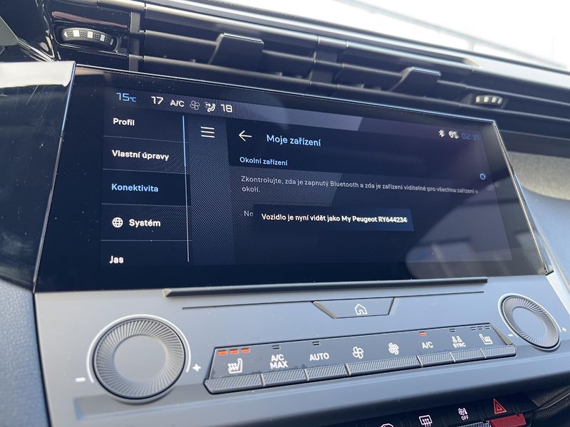 Peugeot 308 SW 1.5 BlueHDi 96 kW - fotka 16 z 24