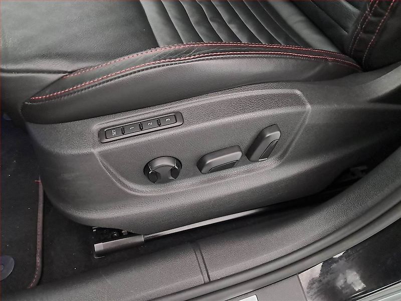 Škoda Octavia (2016) RS 2.0 TSI, Automat - fotka 21 z 23