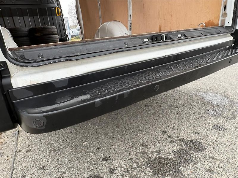 Iveco Daily 3,0 35S18HA8V 16cm3 - fotka 15 z 38