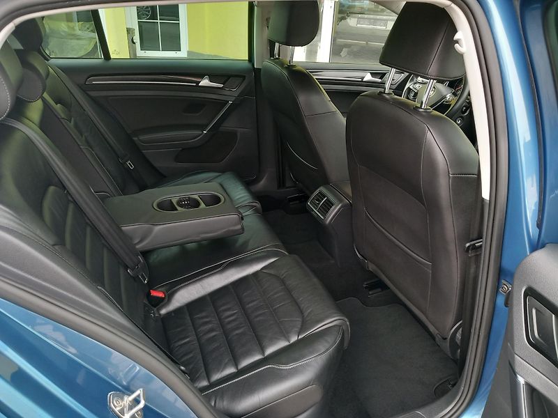 Volkswagen Golf (2013) VII 2,0TDi 110kw 1.MAJITEL - fotka 19 z 39