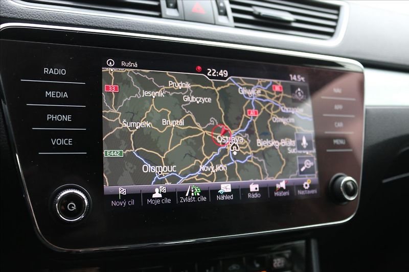 Škoda Superb 2,0 110Kw, ČR, Tažné - fotka 24 z 47