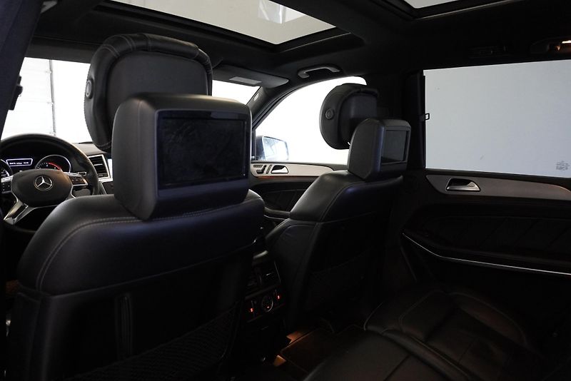 Mercedes-Benz GL GL350 3,0D V6 4MATIC AUT. - fotka 30 z 36