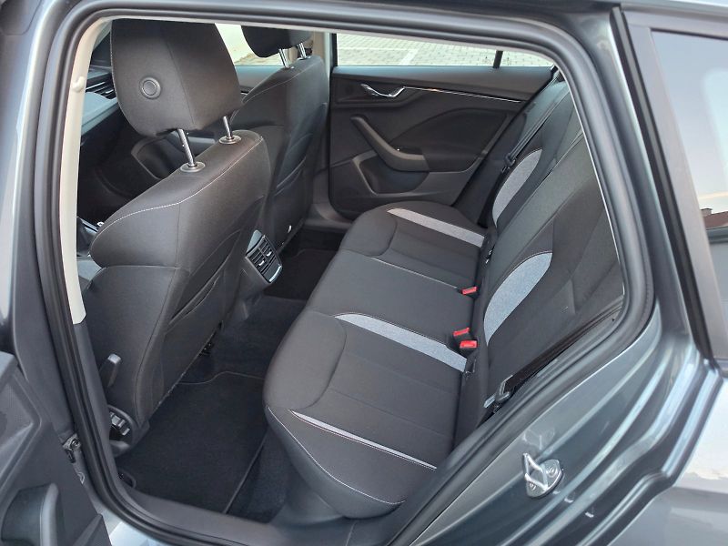 Škoda Kamiq (2025) 1,0TSI 85KW SELECTION - fotka 22 z 29