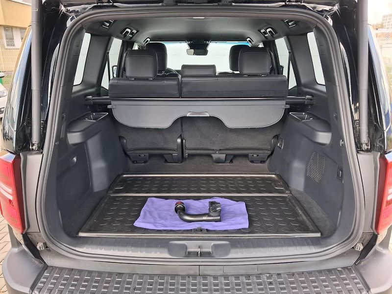 Toyota Land Cruiser 2.8 D-4D 6AT Invincible - fotka 10 z 27