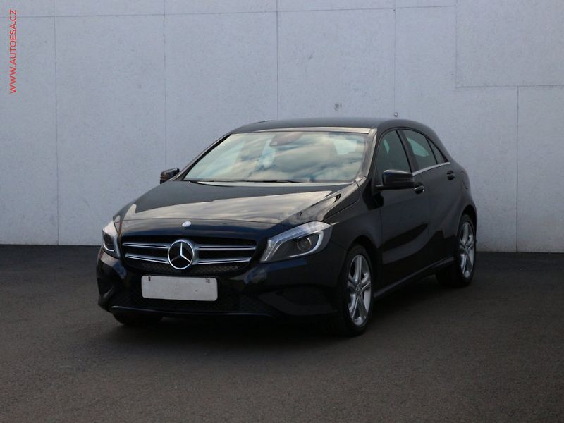 Mercedes-Benz Třídy A (2015) 1.6 A180 - fotka 3 z 3