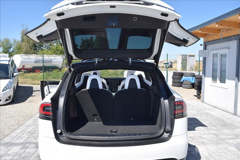 Tesla Model X 100D FSD 6MÍST TAŽNÉ - fotka 22 z 34