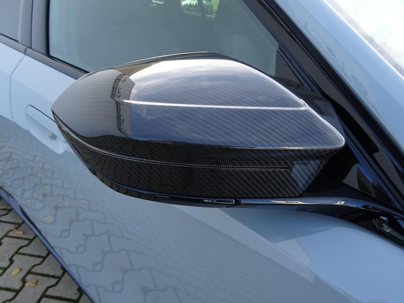 BMW Řada 5 540d xDrive Touring - fotka 7 z 12