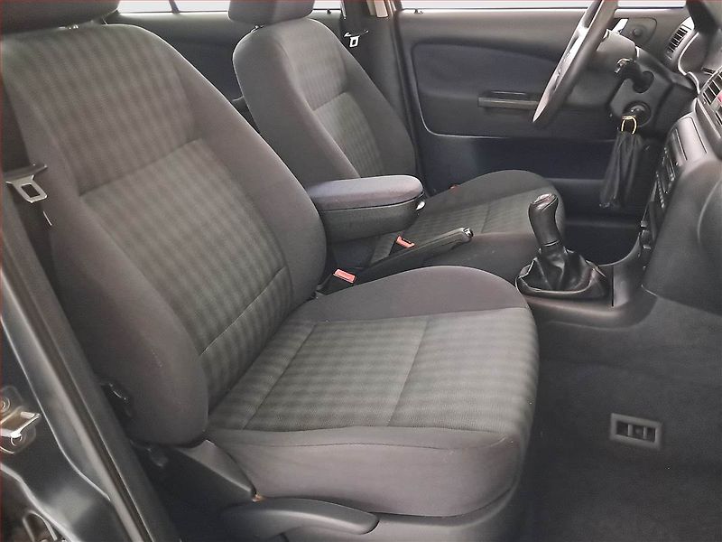 Škoda Octavia (2006) 1.6, nová STK, Klima - fotka 9 z 16