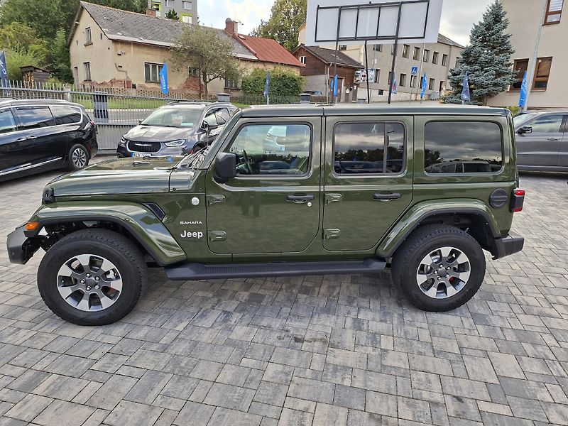 Jeep Wrangler (2021) SAHARA 4x4 Unlimited, TOP   - fotka 9 z 52
