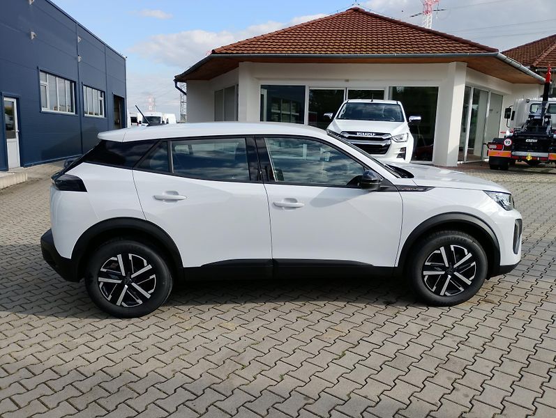 Peugeot 2008 STYLE PureTech 100 S&S MAN6 - fotka 9 z 24