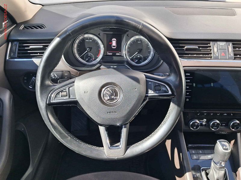 Škoda Octavia (2018) 2.0 TDi 4x4, ČR, L&K, DSG - fotka 11 z 19