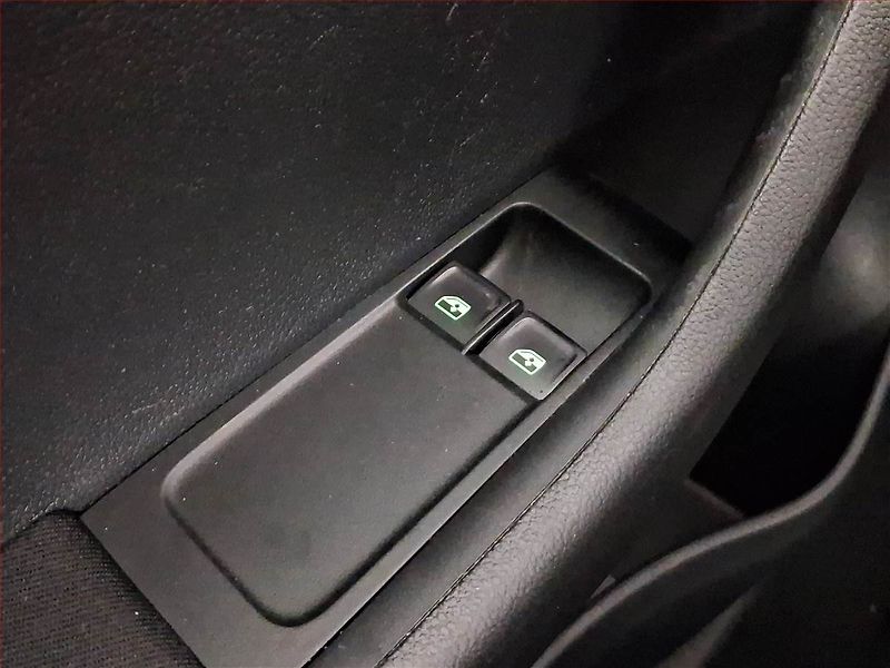 Škoda Fabia (2019) 1.0 TSI, Serv.kniha, Tempomat - fotka 17 z 18