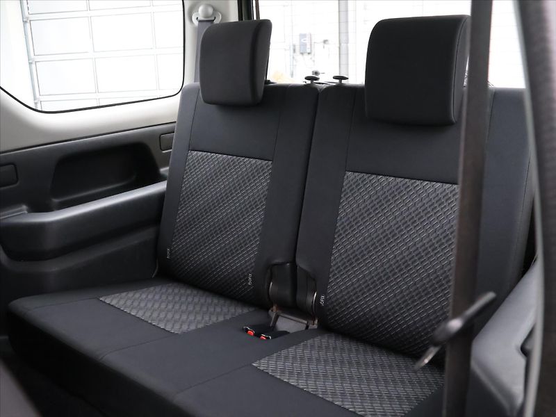 Suzuki Jimny 1.3 VVT 62kW STYLE 4X4 - fotka 13 z 24