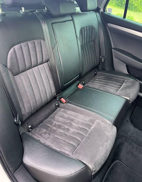 Škoda Superb (2016)  III COMBI 2.0 TDI DSG 140 KW - fotka 15 z 25
