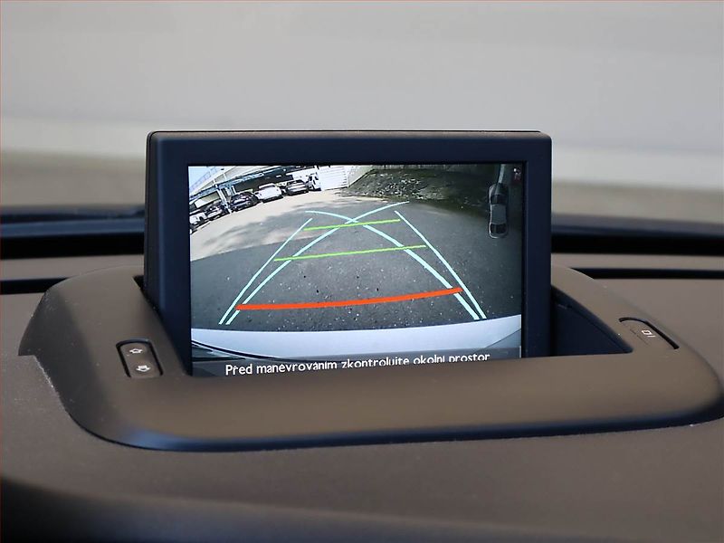 Peugeot 5008 (2016) 1.6 BlueHDi, Automat, Navi - fotka 17 z 18