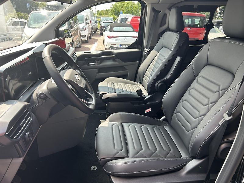 Ford Tourneo Custom Titanium L1 2.0 EcoBlue 110 kW - fotka 19 z 37