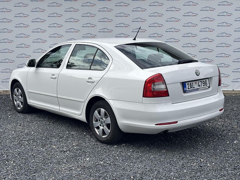 Škoda Octavia (2011) 1.6TDI, 77kW, ČR - fotka 6 z 15