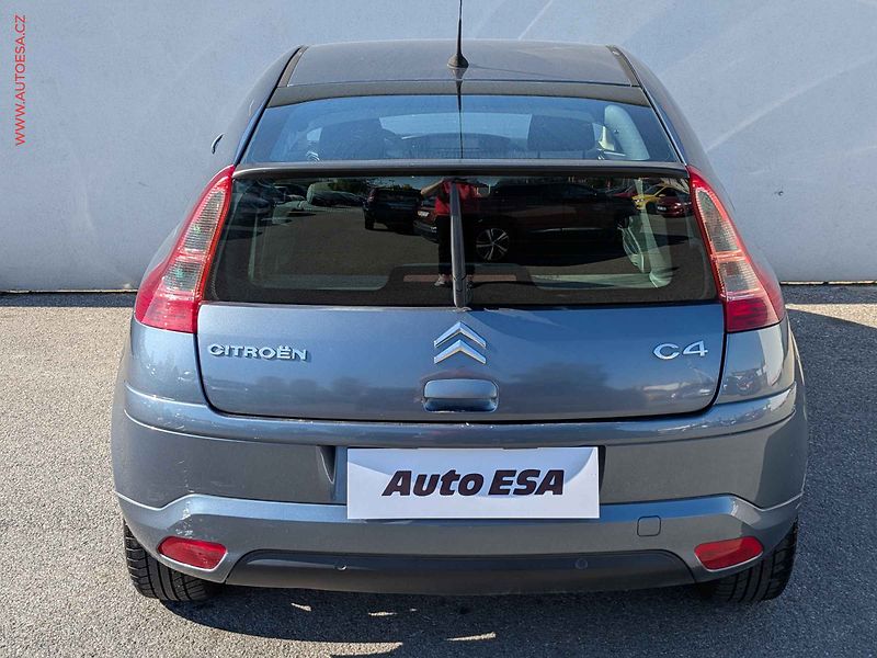 Citroën C4 (2008) 1.4 16V, ČR, AC, park.asist - fotka 5 z 15