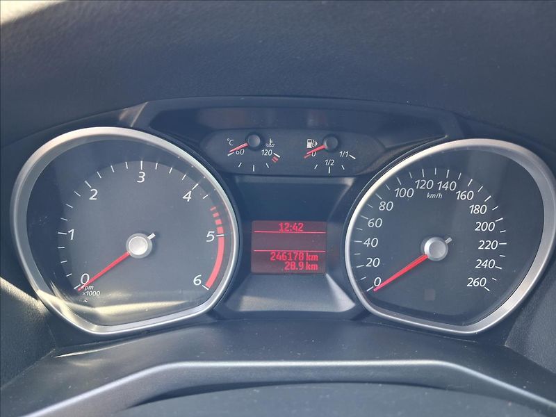 Ford Mondeo 2,0 103kw - fotka 13 z 13
