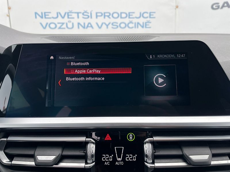 BMW Řada 3 (2020) Com. 318d 110kW Sport! - fotka 25 z 45