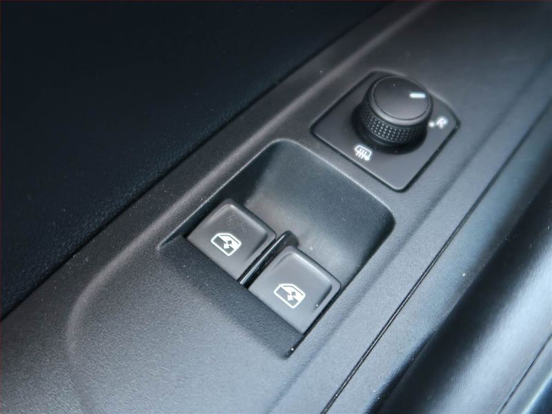 Škoda Fabia (2023) 1.0 TSI, Tempomat - fotka 16 z 17