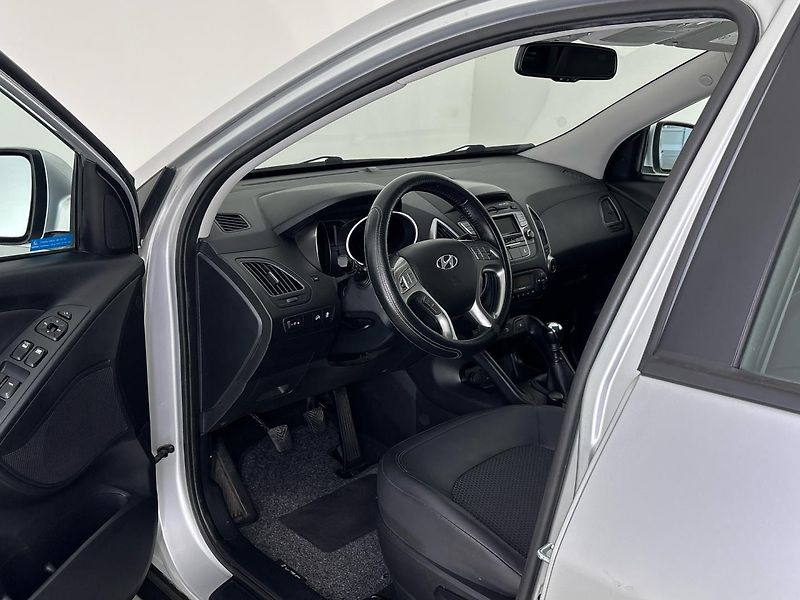 Hyundai ix35 SUV - fotka 6 z 29