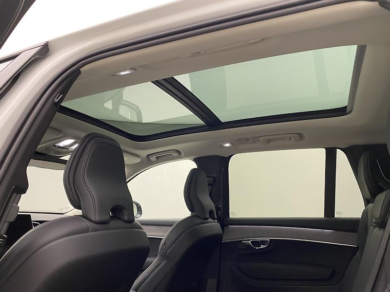 Volvo XC90 (2026) B5 AWD AUT DARK PLUS 7míst - fotka 20 z 70