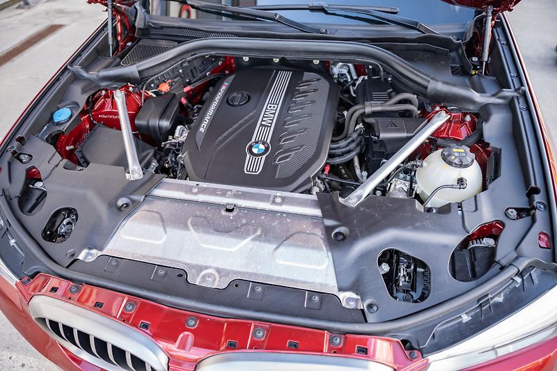 BMW X4 (2019) M40d PANO, LED, HD Hi-Fi - fotka 27 z 28