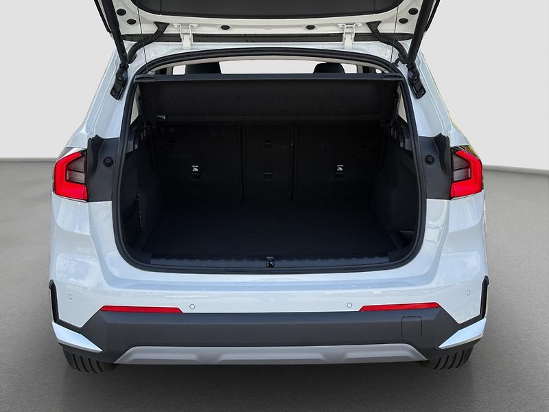 BMW X1 sDrive20i - fotka 18 z 20
