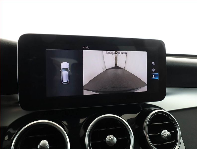 Mercedes-Benz GLC (2022) 200 d 4MATIC - fotka 14 z 18
