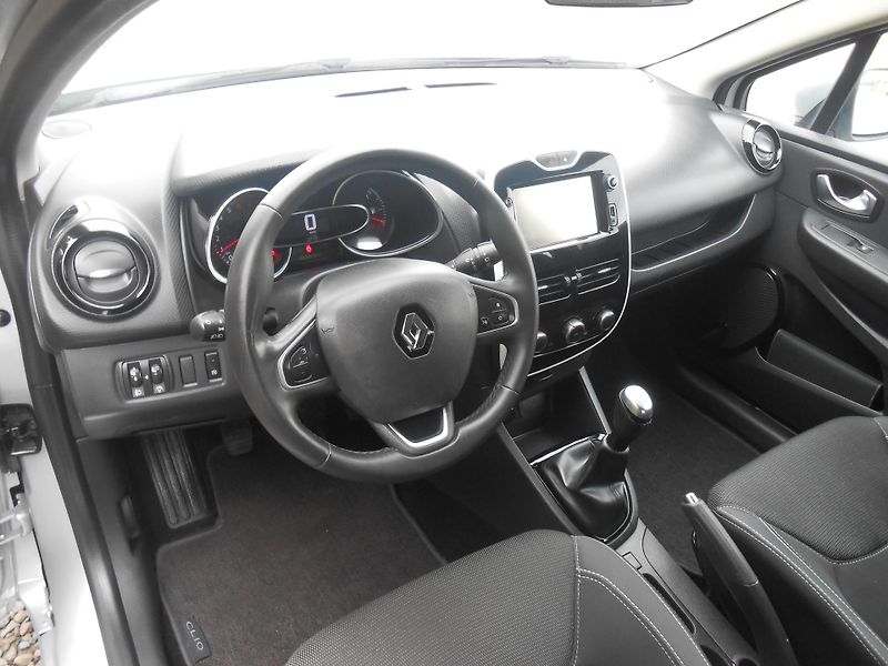 Renault Clio 0,9TCe,NAVI, CHROM, 65TKM - fotka 31 z 39