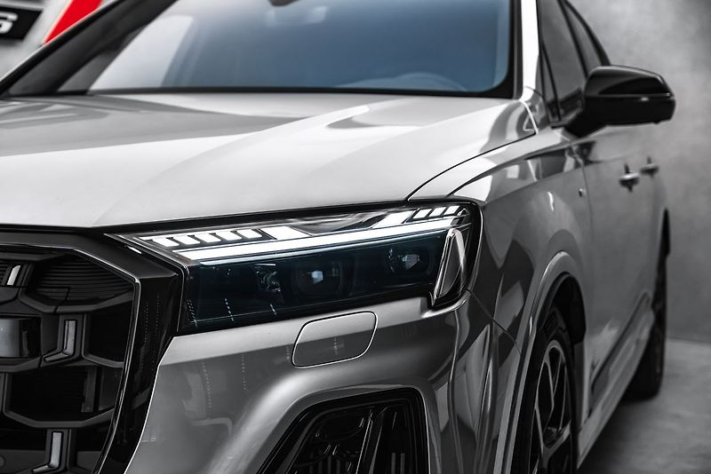 Audi Q7 e Quattro Sline 360kW Masáže - fotka 9 z 28