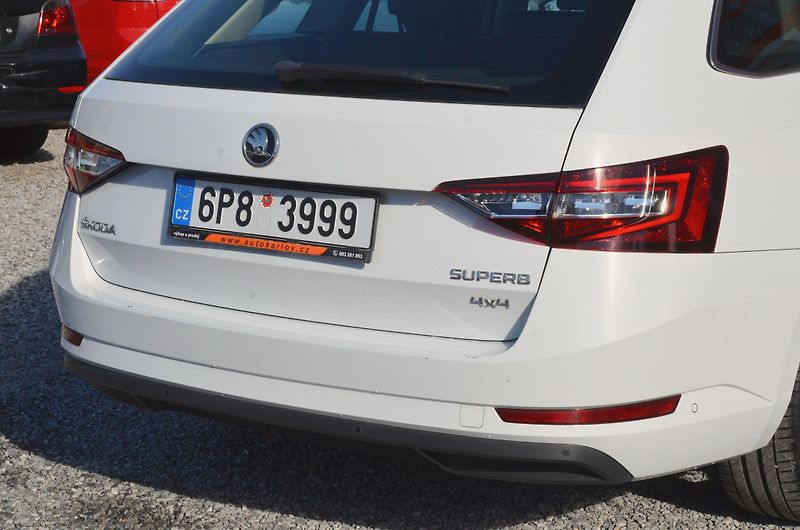 Škoda Superb (2016) 2.0 TDi 140kW 4x4 L&K / 1.MAJ. - fotka 9 z 47