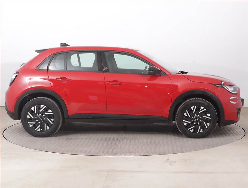 Fiat 600 (2023) (RED) 54 kWh, SoH 95% - fotka 6 z 18