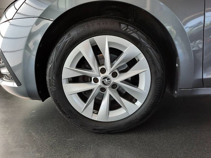 Škoda Octavia (2023) Style Combi 2.0 TDI (110kW/150 - fotka 26 z 27
