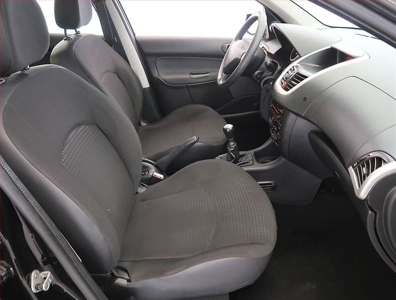 Peugeot 206 (2010) 1.4 HDI, po STK, udržované - fotka 9 z 14