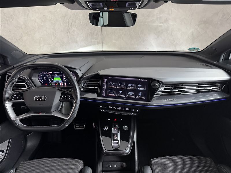 Audi Q4 e-tron 150kW S-Line LED Kamera - fotka 15 z 45