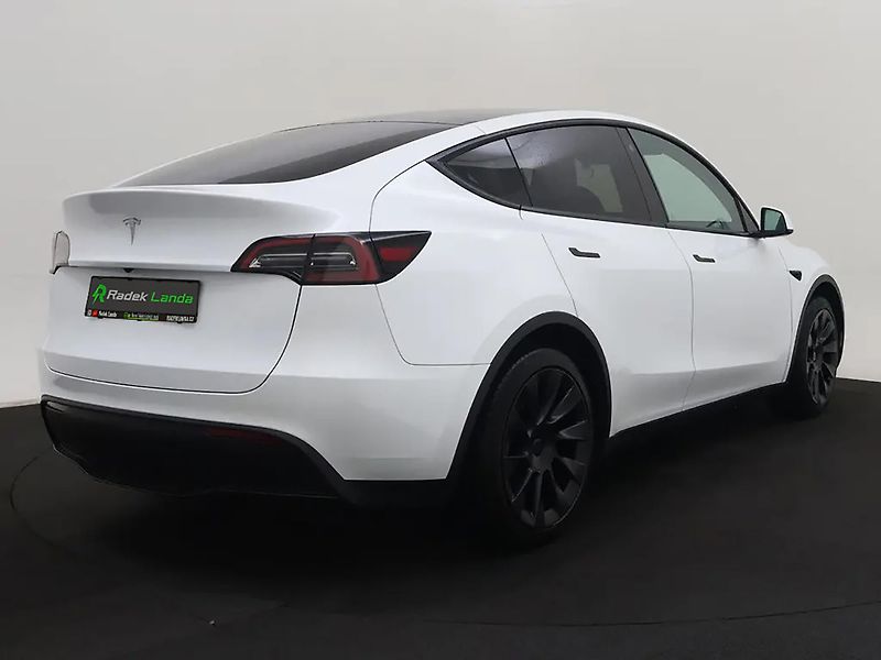Tesla Model Y (2022) RWD, AMD Ryzen - fotka 4 z 9