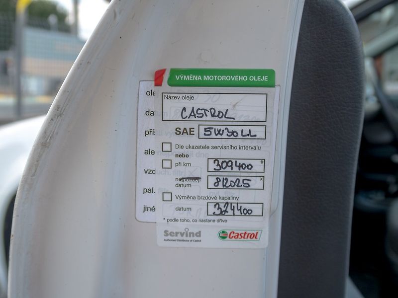 Škoda Octavia (2008) ČR 1.9TDI 74KW – PO SERVISU - fotka 33 z 38