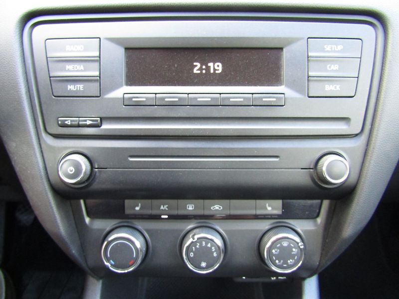 Škoda Octavia (2014) 1.6 TDI 77kW  1.MAJITEL - fotka 32 z 35