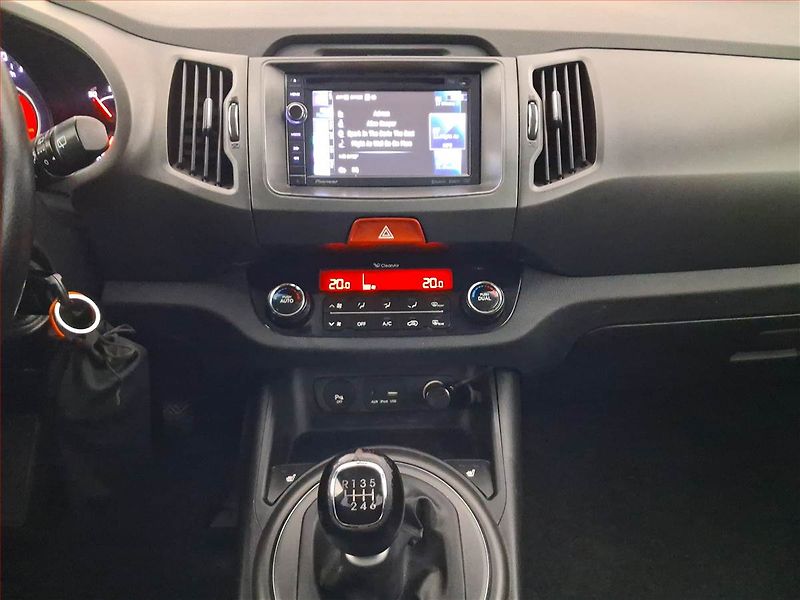 Kia Sportage (2011) 1.7 CRDi, Serv.kniha, Xenony - fotka 12 z 17
